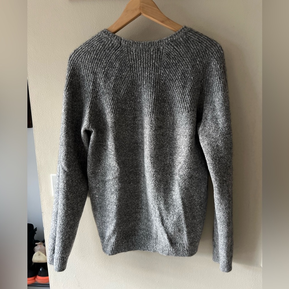 Zara Sweater - Picture 3 of 5
